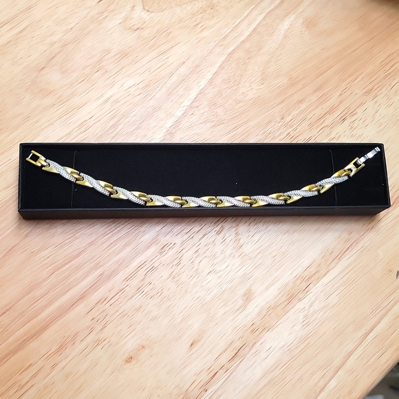 Snake Print Textured Design Bracelet Magnetic Dot Decoration Titanium Steel 8" - Picture 5 of 10